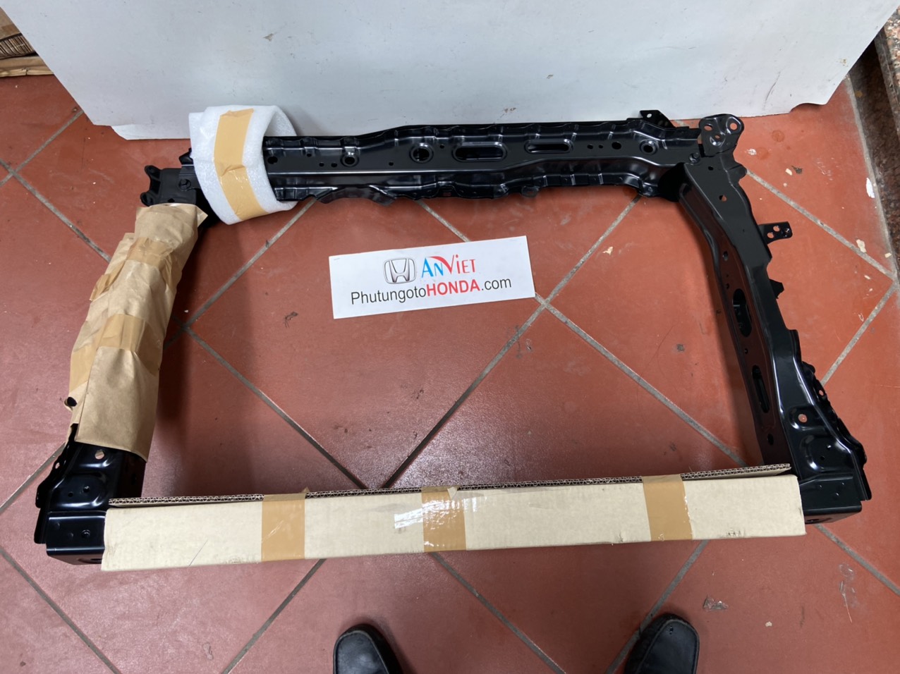 Xương đỡ dàn nóng két nước xe Honda HRV